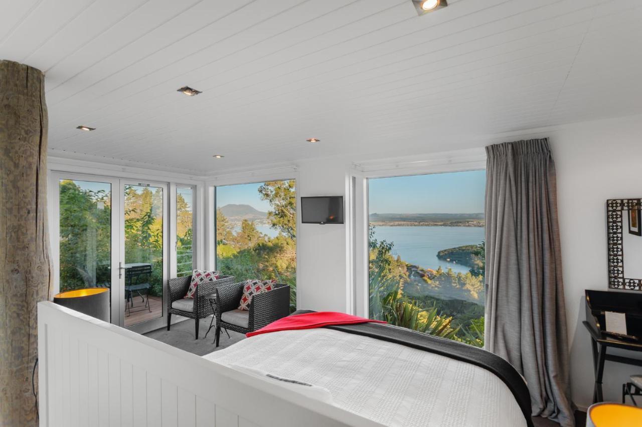 อคาเซีย คลิฟ ลอดจ์ Bed & Breakfast เทาโป ภายนอก รูปภาพ