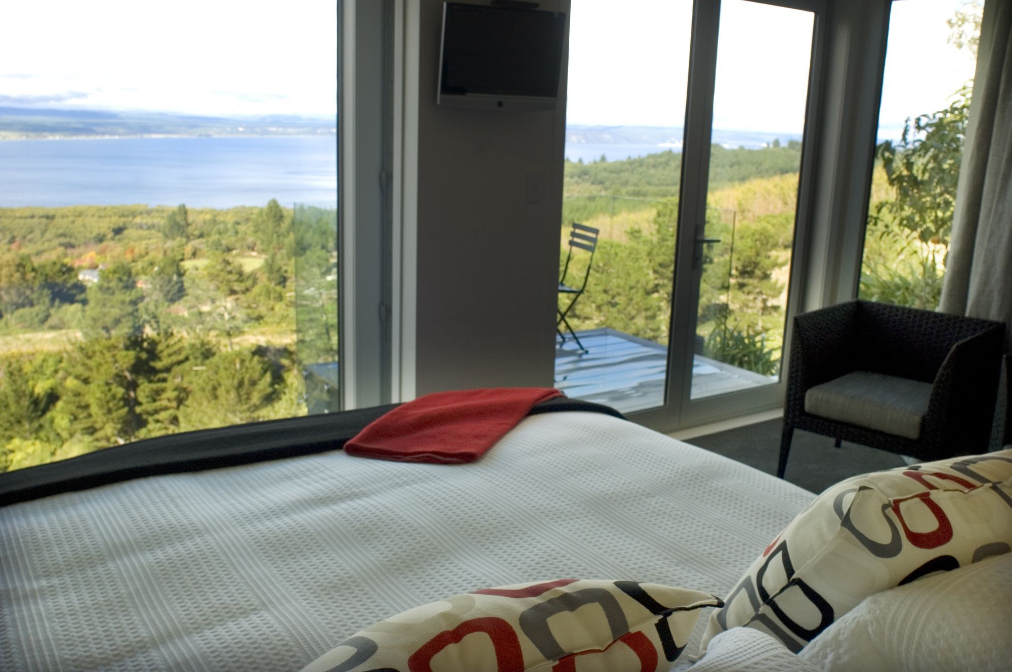 อคาเซีย คลิฟ ลอดจ์ Bed & Breakfast เทาโป ภายนอก รูปภาพ